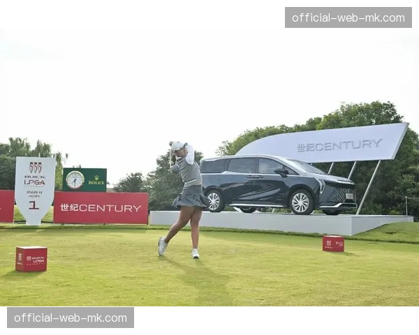 吉诺·提提库在泰国本田LPGA赛以68杆完赛,总成绩-24赢得个人第8个LPGA冠军 吉诺·提提库在泰国本田LPGA赛以68杆完赛,总成绩-24赢得个人第8个LPGA冠军